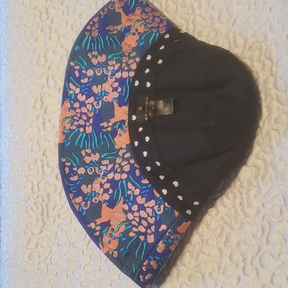 NEW  LELE SADOUGHI  EMBROIDERED  BUCKET HAT - Picture 7 of 8